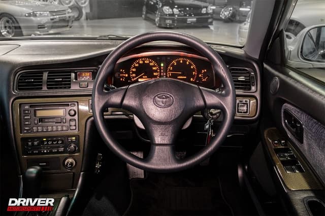 1999 Toyota Chaser JDM car for sale — photo 3 of 10