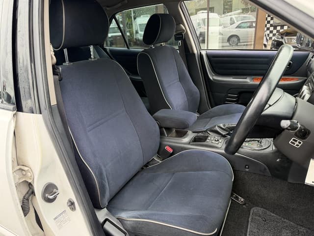 2005 Toyota Altezza JDM car for sale — photo 8 of 18