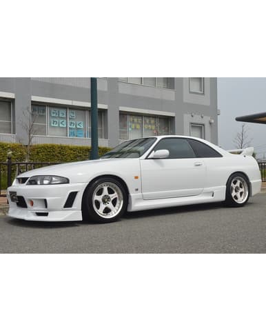 1997 Nissan Skyline JDM car for sale — photo 3 of 11