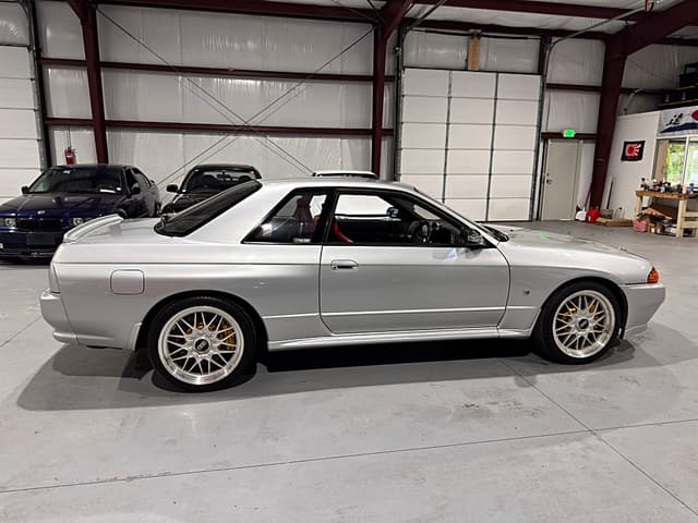 1994 Nissan Skyline JDM car for sale — photo 7 of 25
