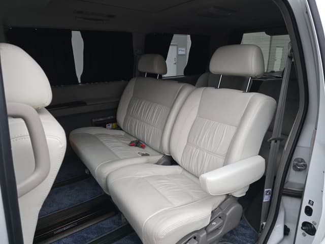 2000 Nissan Elgrand JDM car for sale — photo 14 of 25