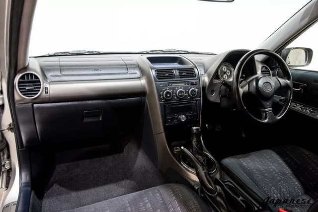 1999 Toyota Altezza JDM car for sale — photo 9 of 25