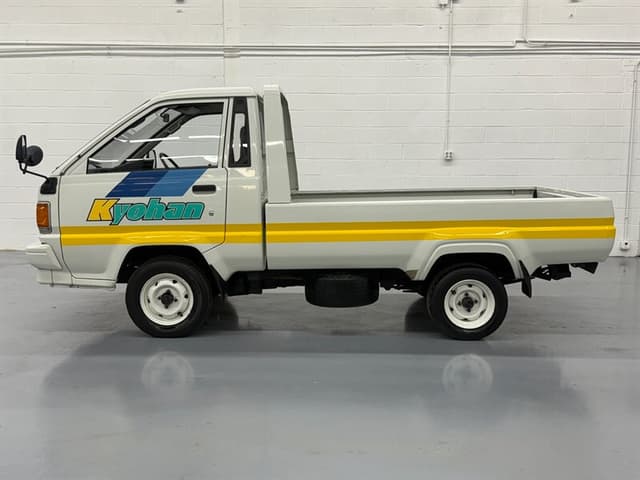 1989 Toyota Townace JDM car for sale — photo 15 of 25