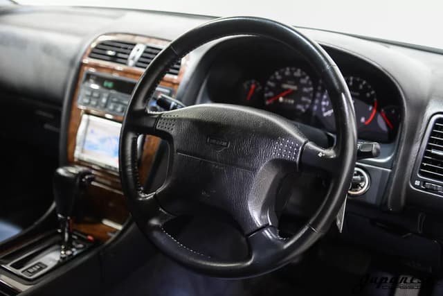 1996 Nissan Gloria JDM car for sale — photo 12 of 25