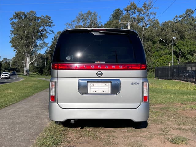 2002 Nissan Elgrand JDM car for sale — photo 7 of 16