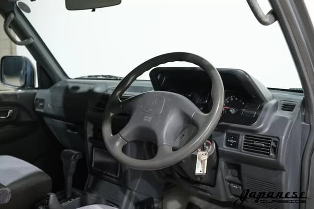 1997 Mitsubishi Pajero JDM car for sale — photo 13 of 25