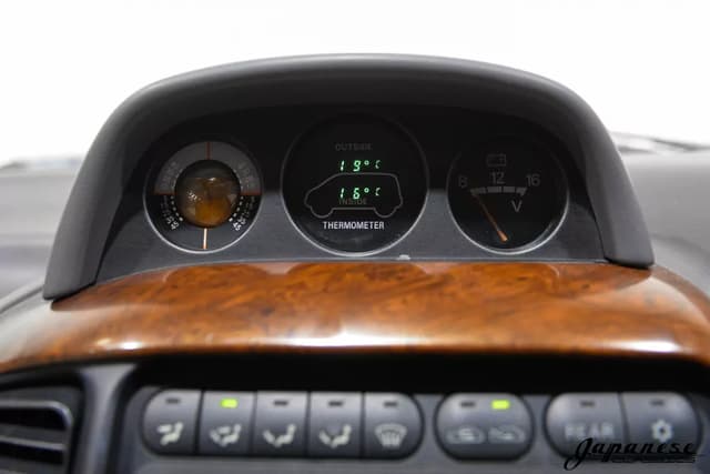 1996 Mitsubishi Delica JDM car for sale — photo 12 of 25