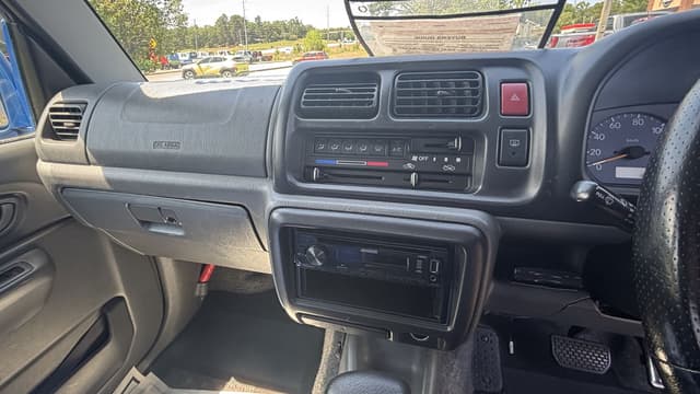 2001 Suzuki Jimny JDM car for sale — photo 3 of 7