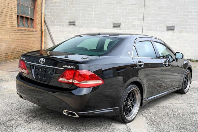 2008 Toyota Crown JDM car for sale — photo 13 of 25