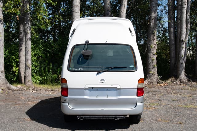 1999 Toyota Grand Hiace JDM car for sale — photo 5 of 15