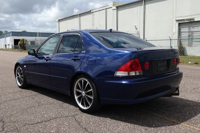 1998 Toyota Altezza JDM car for sale — photo 16 of 19