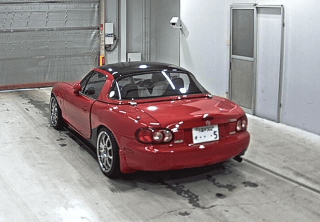 2000 Mazda Roadster (Eunos Roadster / MX-5) JDM car for sale — photo 2 of 10
