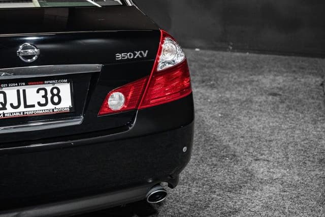 2006 Nissan Fuga JDM car for sale — photo 8 of 18