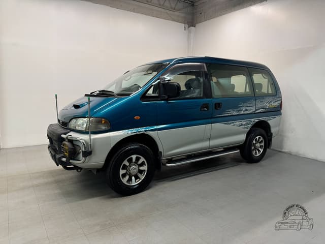 1997 Mitsubishi Delica JDM car for sale — photo 9 of 25