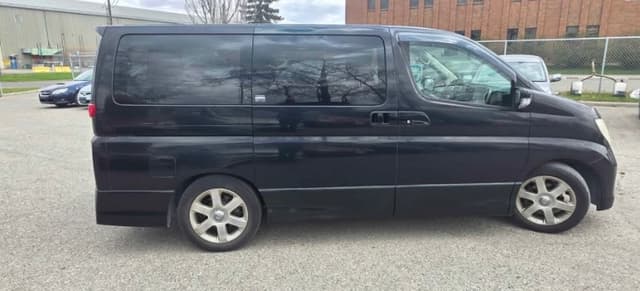 2005 Nissan Elgrand JDM car for sale — photo 6 of 16