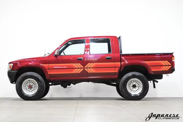 1990 Toyota Hilux JDM car for sale — photo 4 of 25