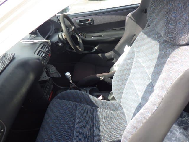 1998 Honda Integra JDM car for sale — photo 8 of 10