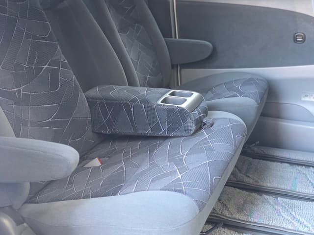 2000 Toyota Estima JDM car for sale — photo 2 of 25