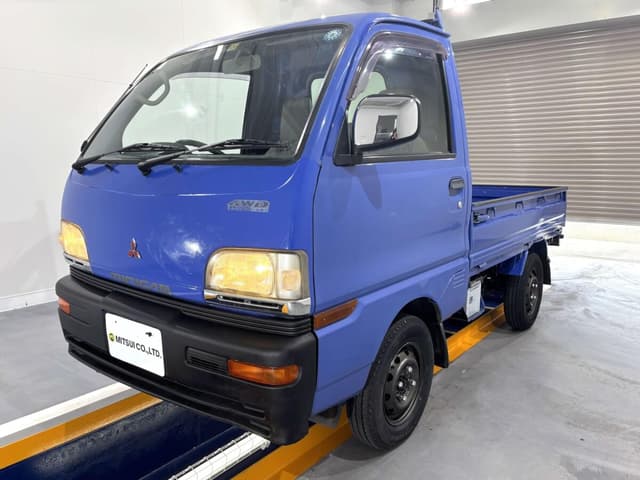 1998 Mitsubishi Minicab JDM car for sale — photo 2 of 23