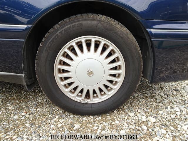 1999 Toyota Crown JDM car for sale — photo 12 of 25