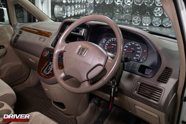 2001 Honda Odyssey JDM car for sale — photo 13 of 23