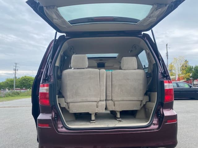 2003 Toyota Alphard JDM car for sale — photo 15 of 18