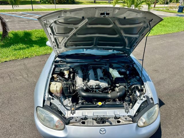 1998 Mazda Roadster (Eunos Roadster / MX-5) JDM car for sale — photo 8 of 14