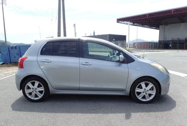 2006 Toyota Vitz JDM car for sale — photo 6 of 25