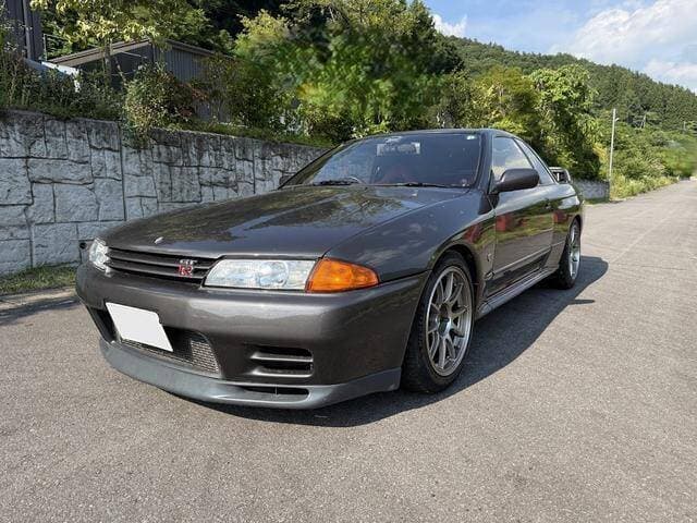1992 Nissan Skyline JDM car for sale — photo 10 of 19