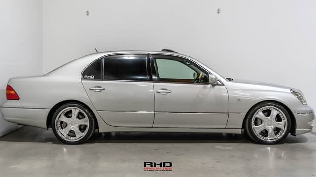 2001 Toyota Celsior JDM car for sale — photo 8 of 25