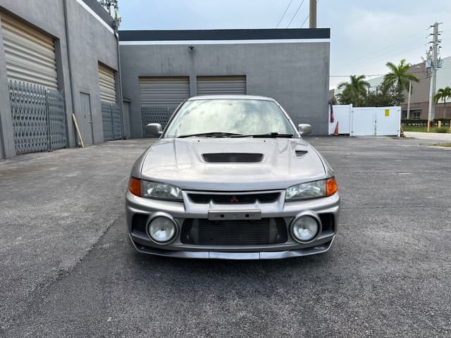 1996 Mitsubishi Lancer Evolution JDM car for sale — photo 8 of 11