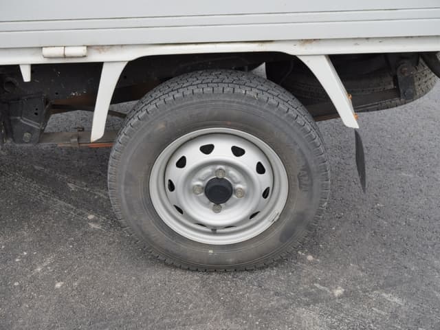 2002 Mitsubishi Minicab JDM car for sale — photo 19 of 25