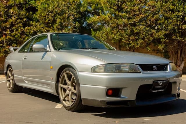 1996 Nissan Skyline JDM car for sale — photo 16 of 25