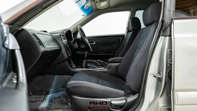2001 Nissan Stagea JDM car for sale — photo 23 of 25