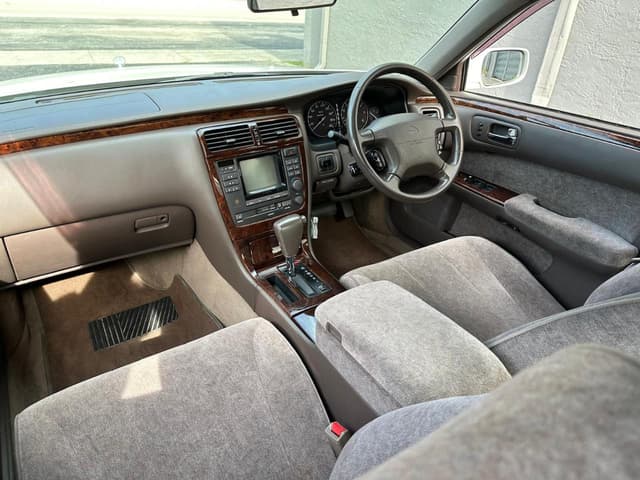 1996 Nissan Cima JDM car for sale — photo 19 of 25