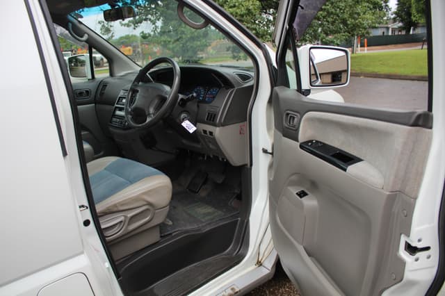 1998 Nissan Caravan JDM car for sale — photo 17 of 25