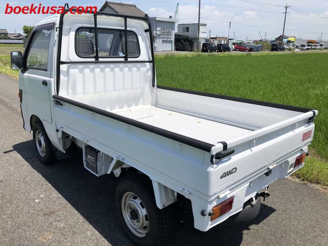 1995 Daihatsu Hijet JDM car for sale — photo 3 of 21