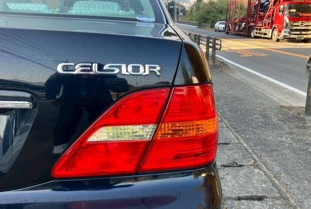 2002 Toyota Celsior JDM car for sale — photo 12 of 20