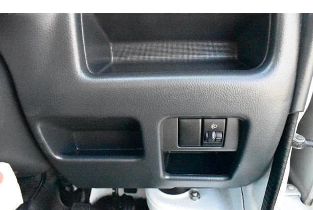 2010 Mazda Scrum JDM car for sale — photo 20 of 25