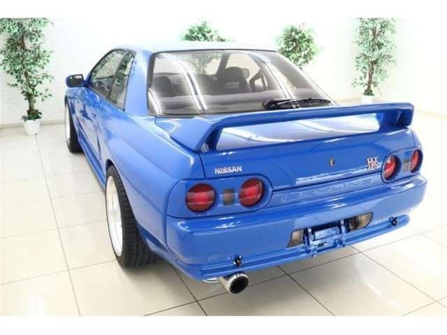 1989 Nissan Skyline JDM car for sale — photo 6 of 25
