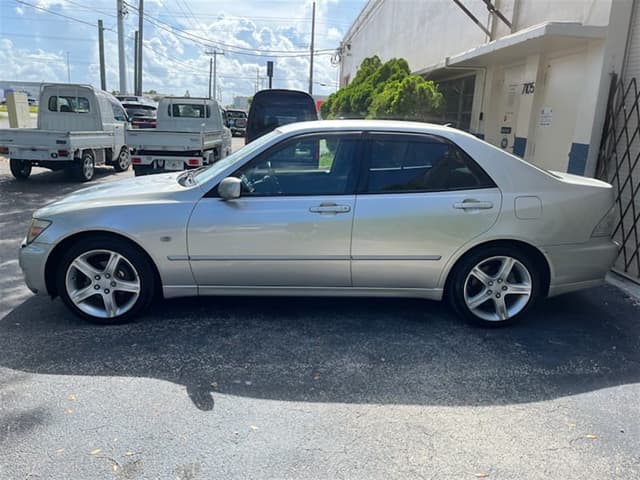1998 Toyota Altezza JDM car for sale — photo 4 of 17