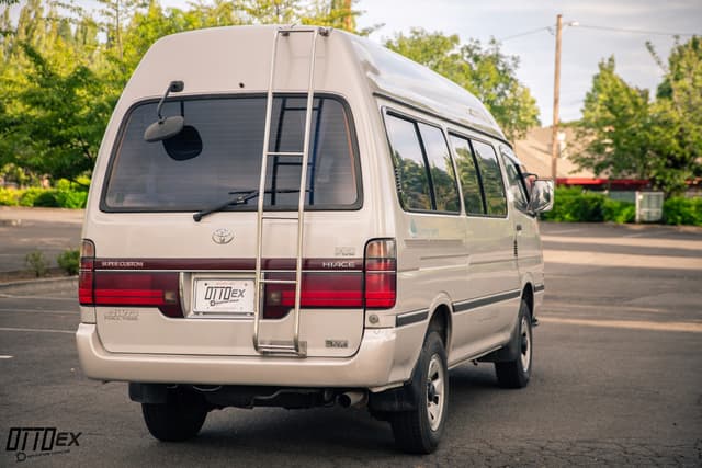 1999 Toyota HiAce JDM car for sale — photo 11 of 25