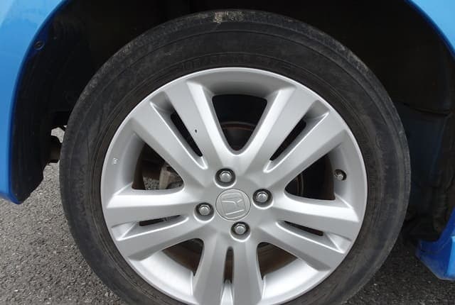2009 Honda Fit JDM car for sale — photo 11 of 25