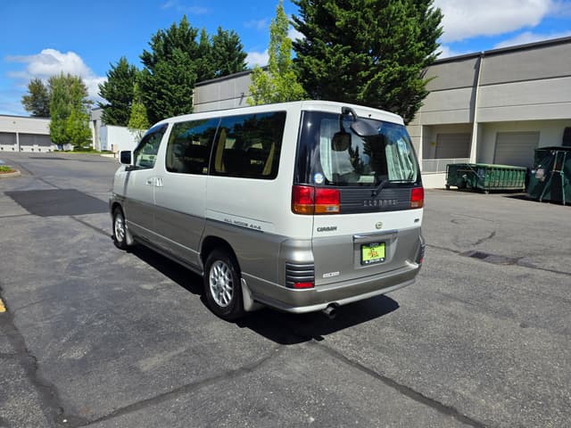 1998 Nissan Elgrand JDM car for sale — photo 5 of 17