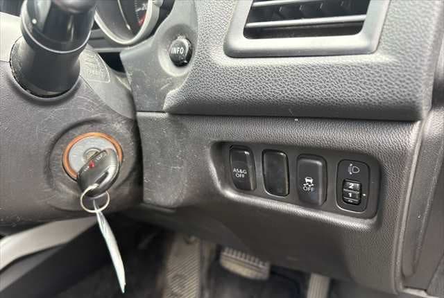 2011 Mitsubishi JDM car for sale — photo 8 of 17