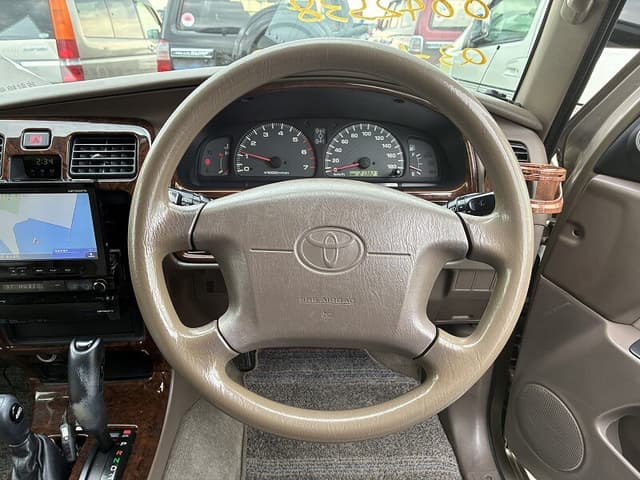 2001 Toyota Hilux Surf JDM car for sale — photo 6 of 10