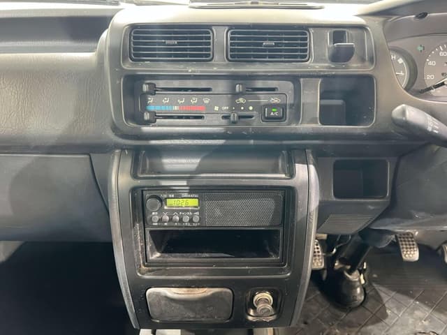 2000 Daihatsu Hijet JDM car for sale — photo 12 of 25