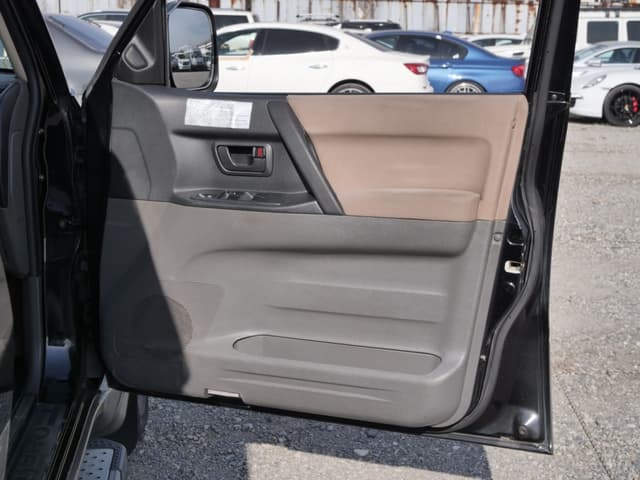 2001 Mitsubishi Pajero JDM car for sale — photo 25 of 25