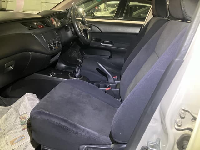 2003 Mitsubishi Lancer JDM car for sale — photo 8 of 10