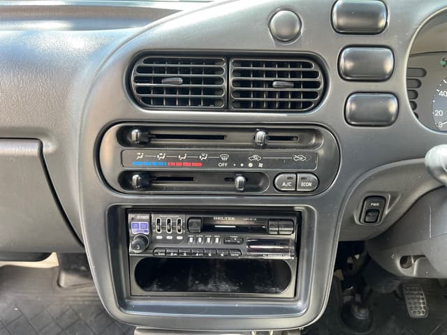 1996 Daihatsu Hijet JDM car for sale — photo 15 of 17